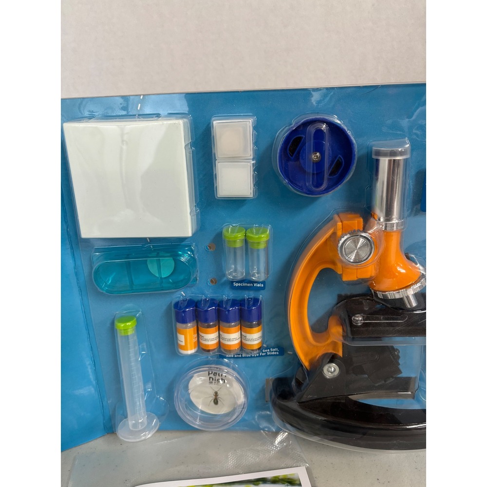 Discovery Microscope Science Kit STEM Set with Tools and Specimen Vials - Picture 3 of 7